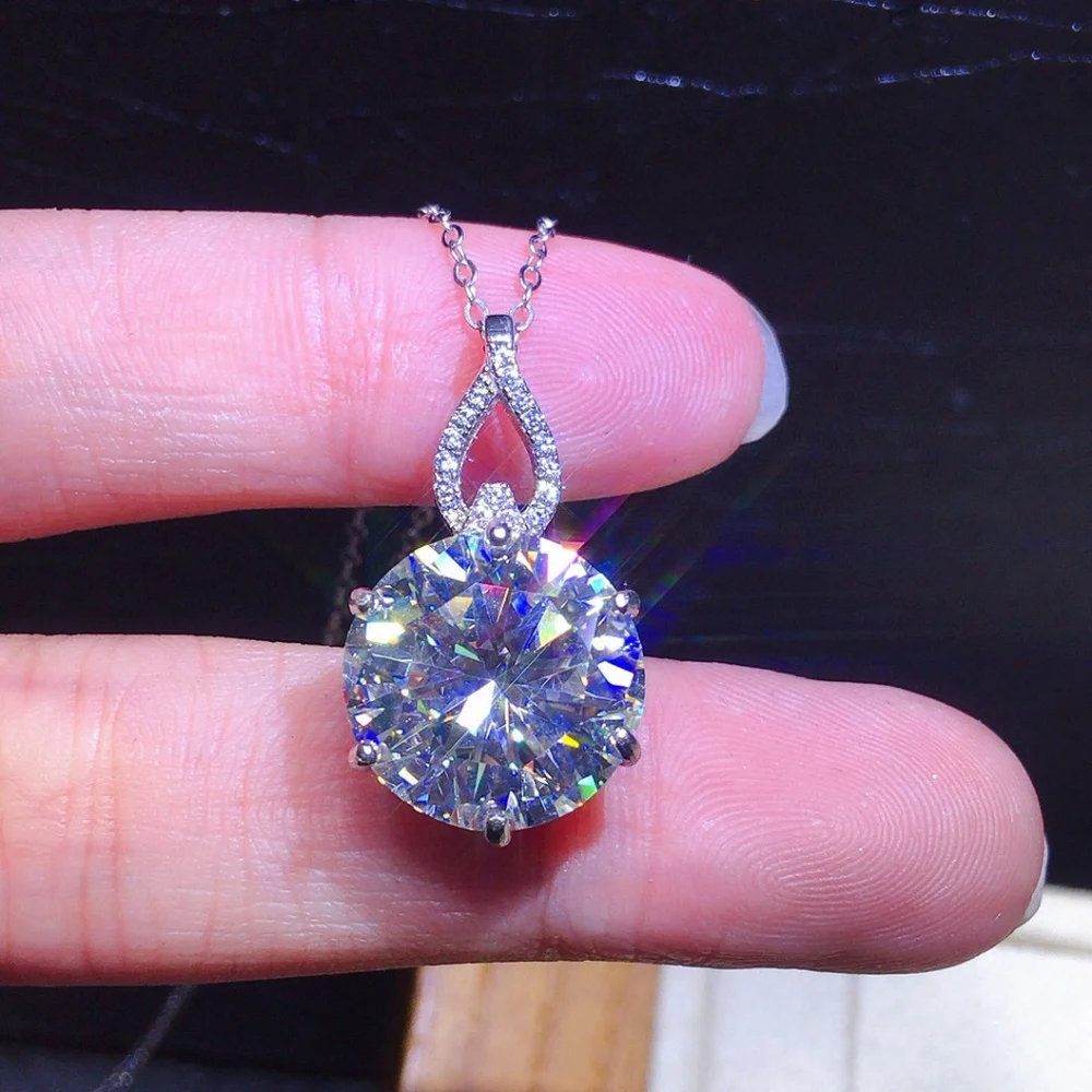 Sterling Silver 8ct diamond necklace - Picture 10 of 12